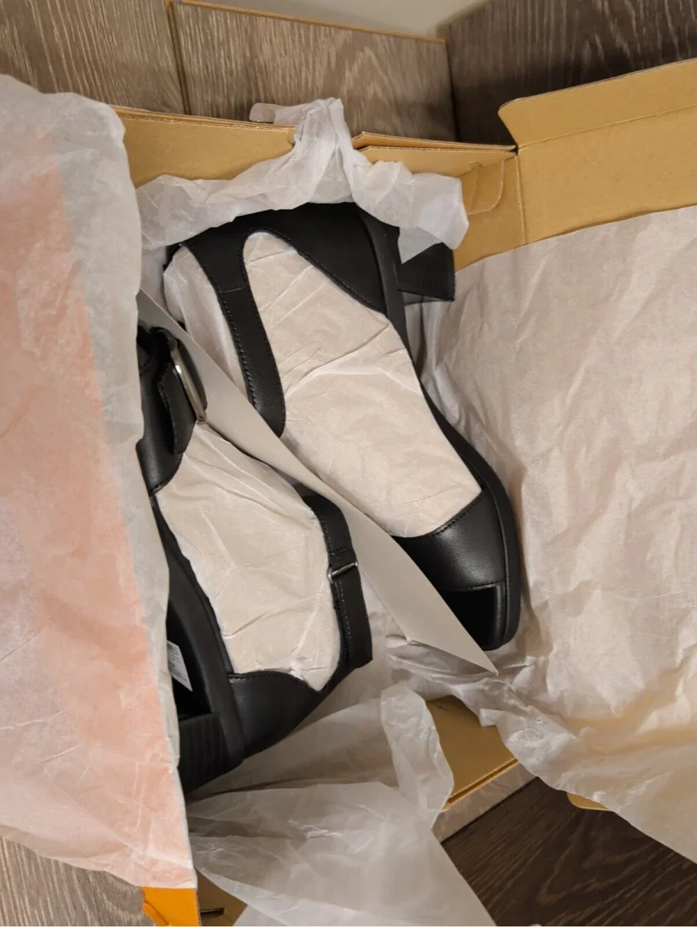 Clarks brand new